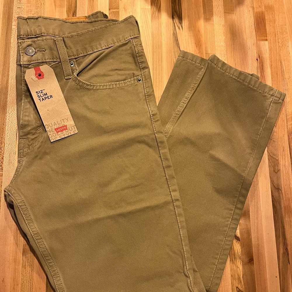 NWT Levi’s Khaki 512 Slim Taper